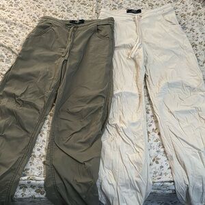 Two pairs of mint condition, baggy parachute pants from Hollister👖🦅